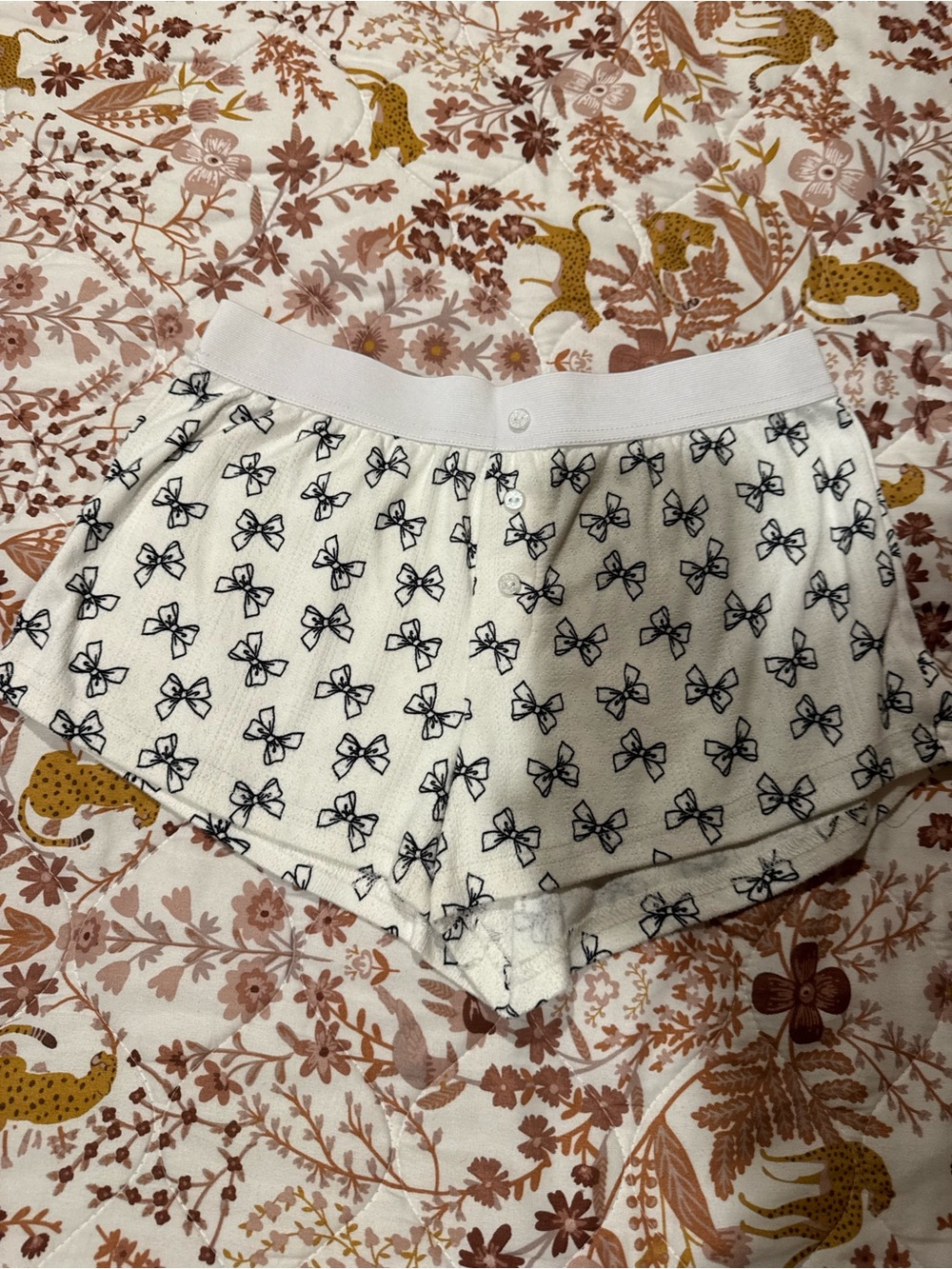 White Bow Print Lounge Shorts